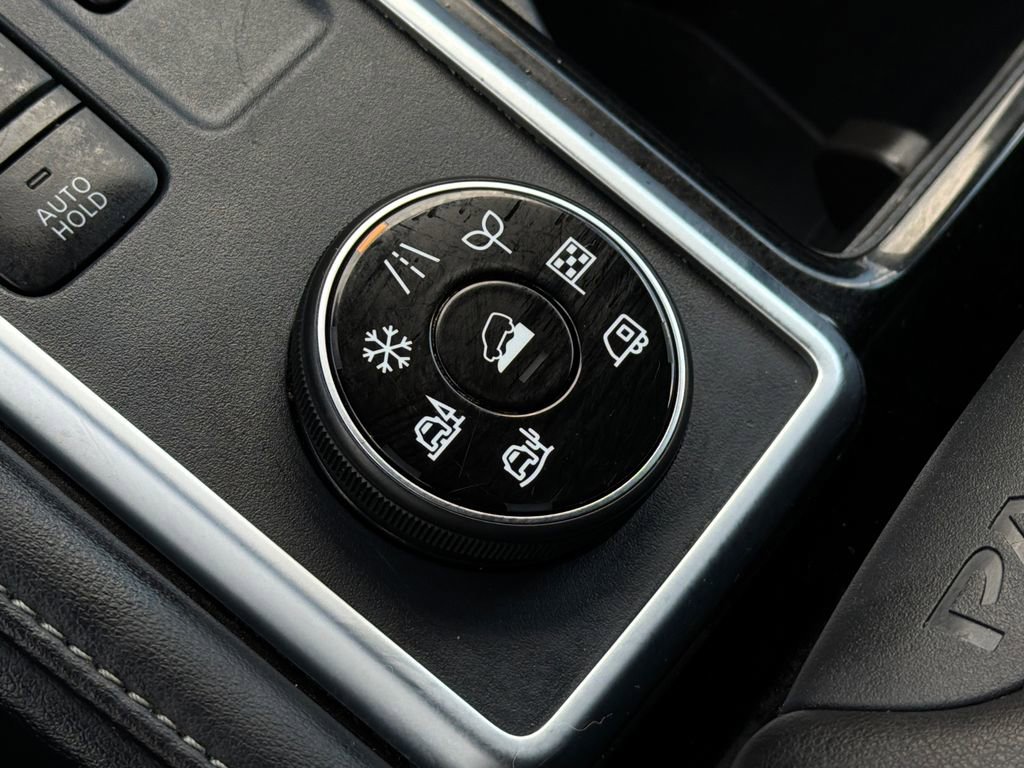 Used 2025 Nissan Pathfinder SL image 31