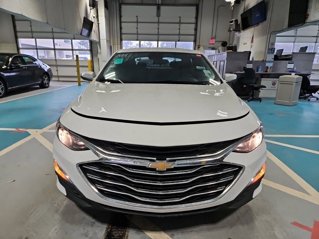 Used 2024 Chevrolet Malibu LS image 2