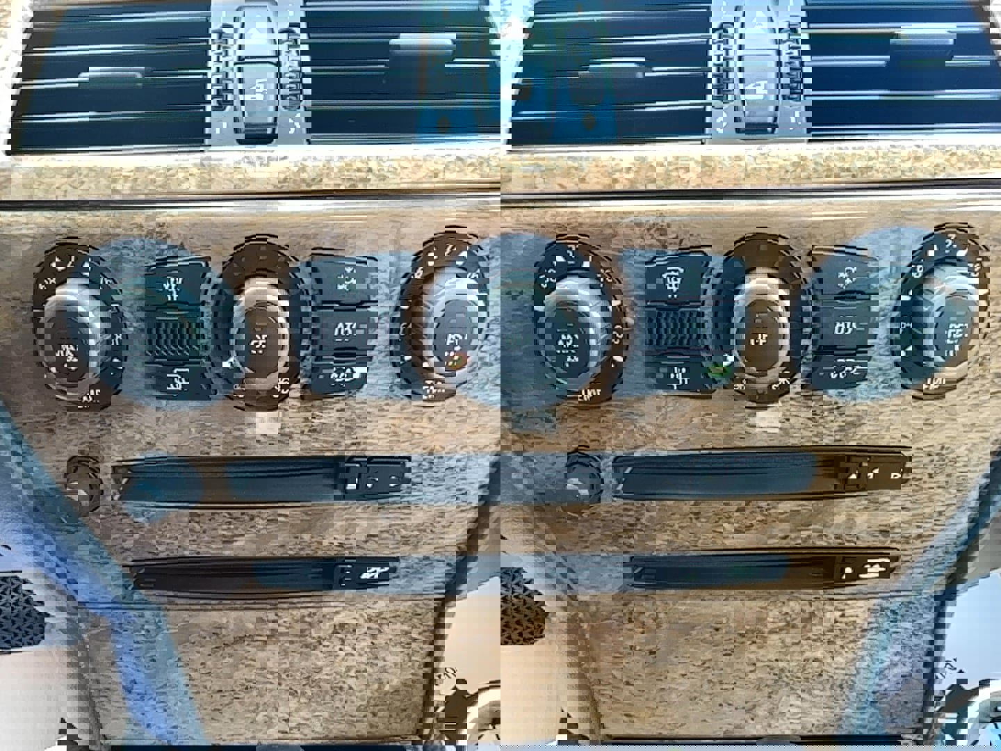 Used 2004 BMW 645Ci Coupe image 10