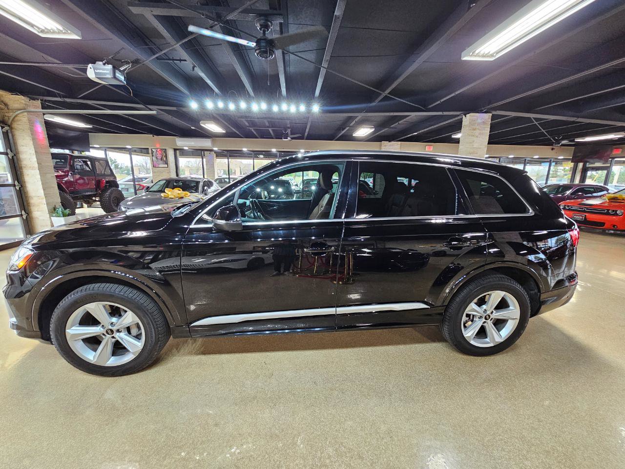 Used 2021 Audi Q7 2.0T Premium w/ Convenience Package AWD/4WD image 4