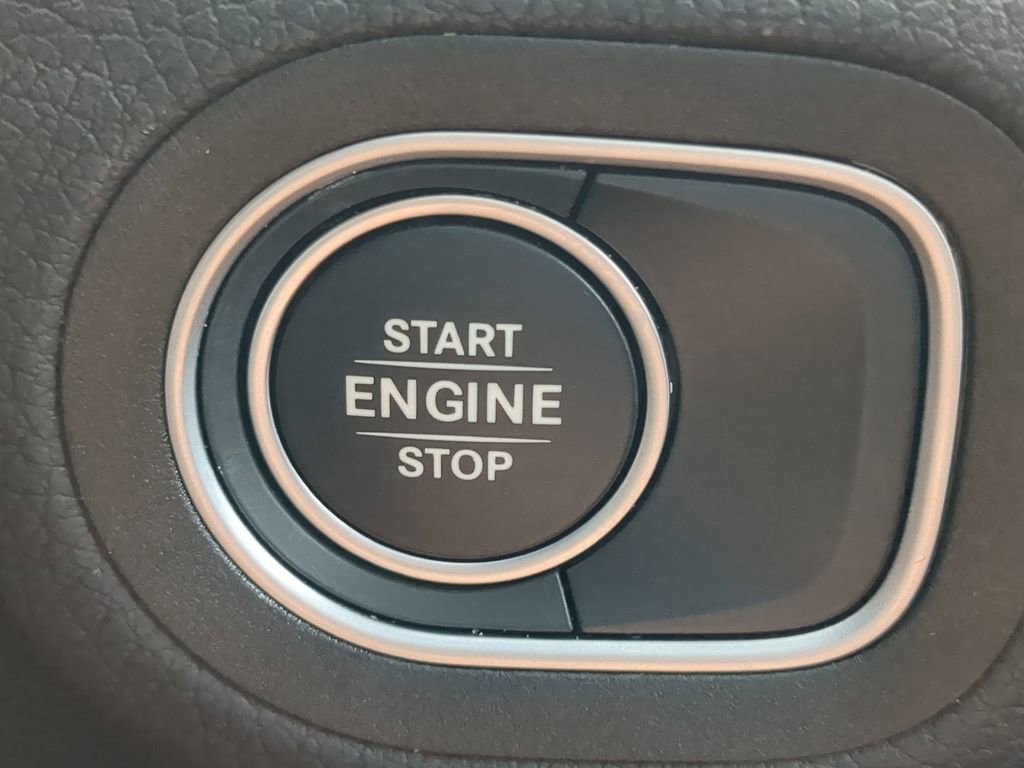 New 2025 Mercedes-Benz GLE 450e 4MATIC image 16