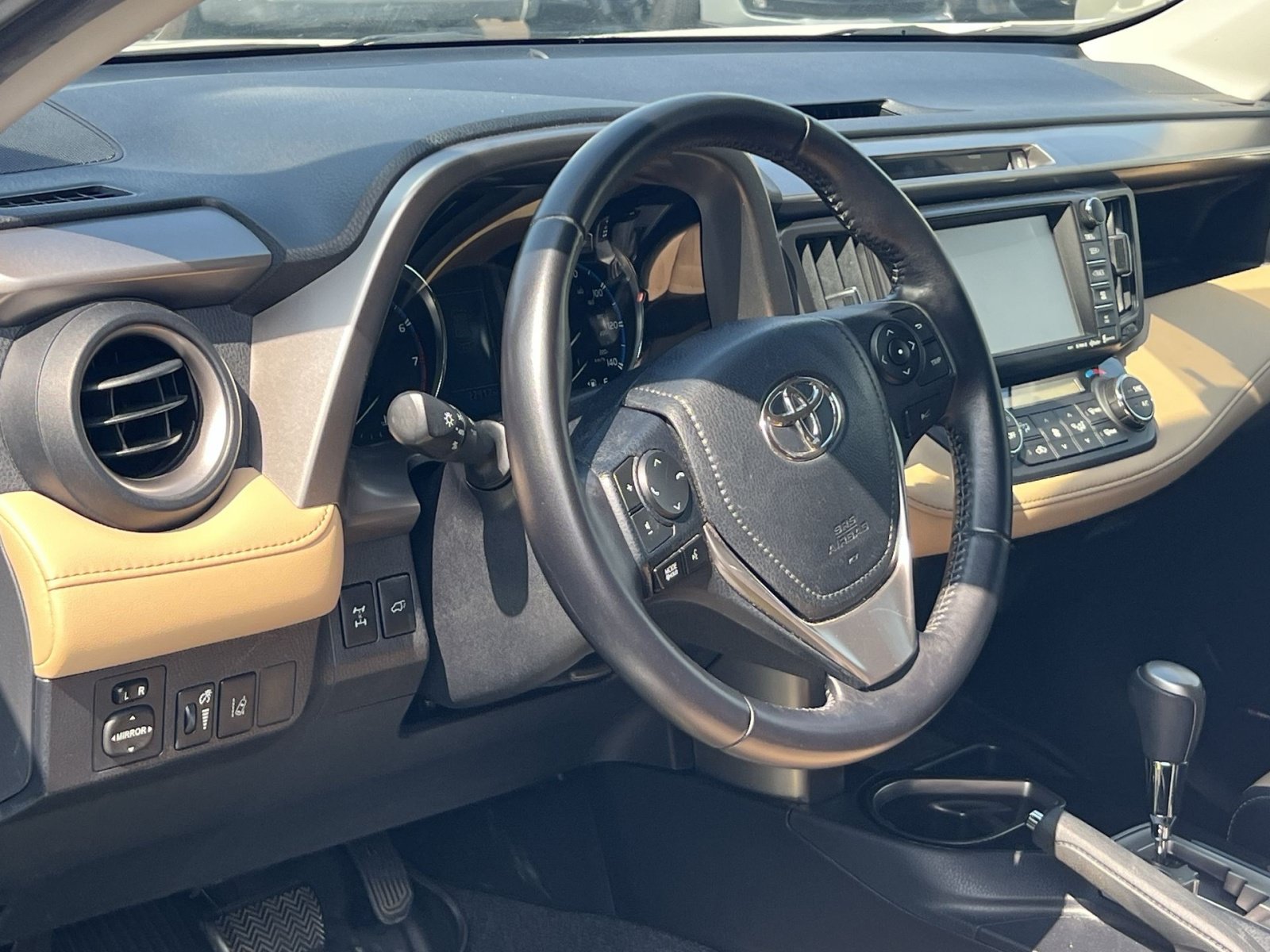Used 2016 Toyota RAV4 Limited AWD/4WD image 14
