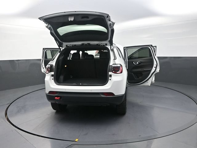 Used 2026 Jeep Compass Trailhawk AWD/4WD image 34