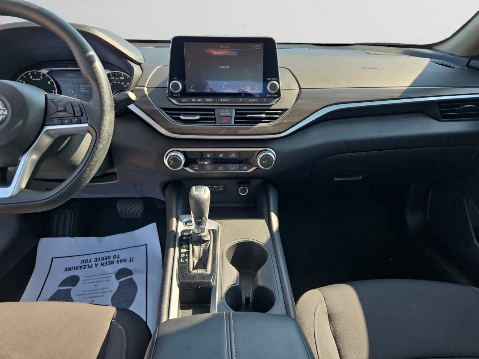 Used 2025 Nissan Altima 2.5 SV FWD image 11