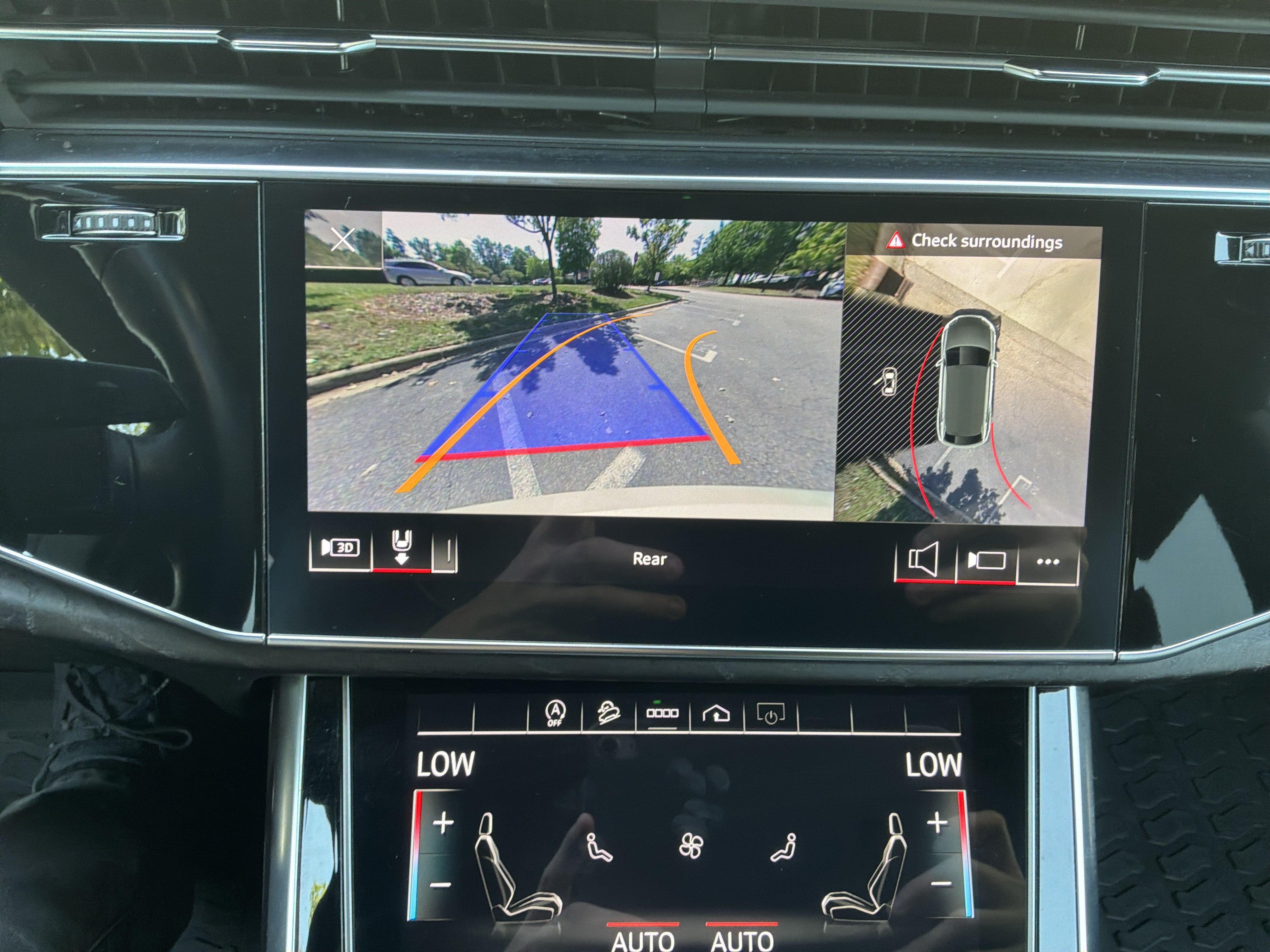 Used 2022 Audi Q8 Premium AWD/4WD image 25