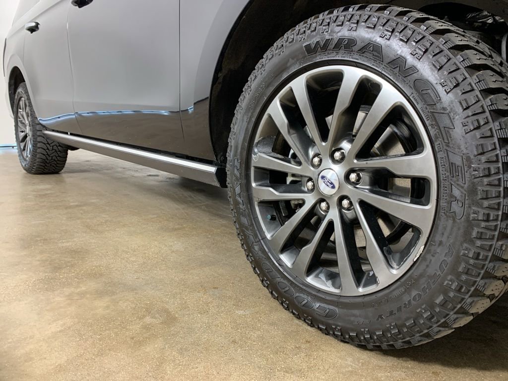 Used 2020 Ford Expedition Max Limited AWD/4WD image 6