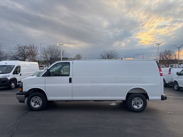 New 2026 GMC Savana 3500 Extended RWD image 8