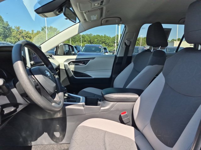 Used 2024 Toyota RAV4 XLE FWD image 16