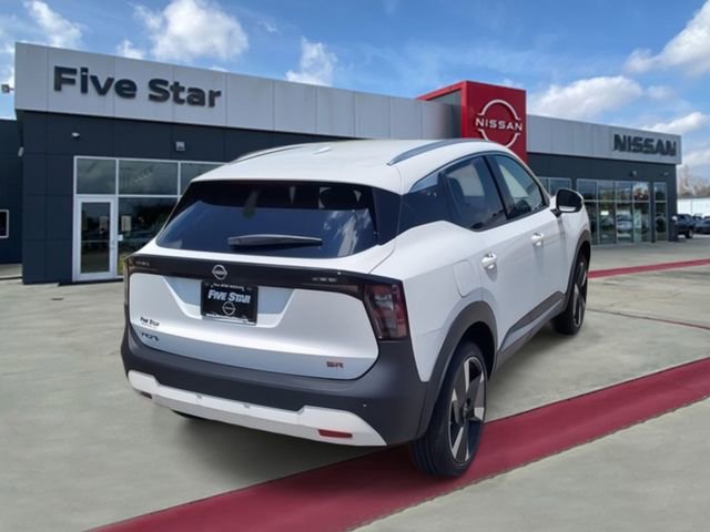 New 2025 Nissan Kicks SR FWD image 2