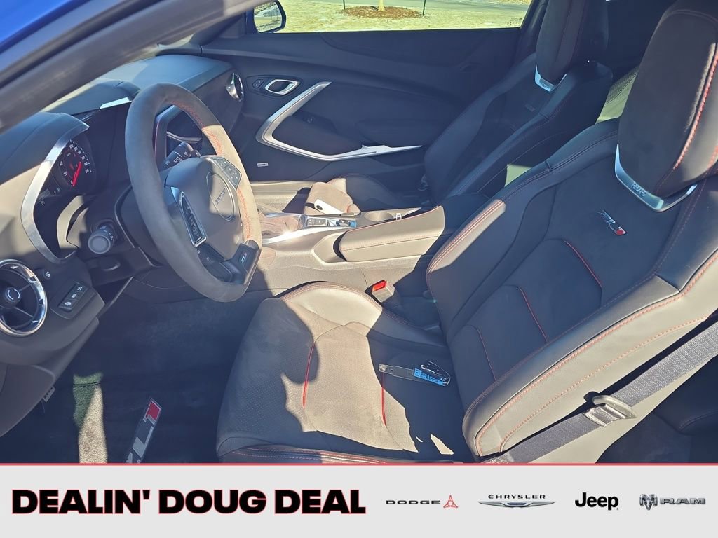 Used 2019 Chevrolet Camaro ZL1 image 9