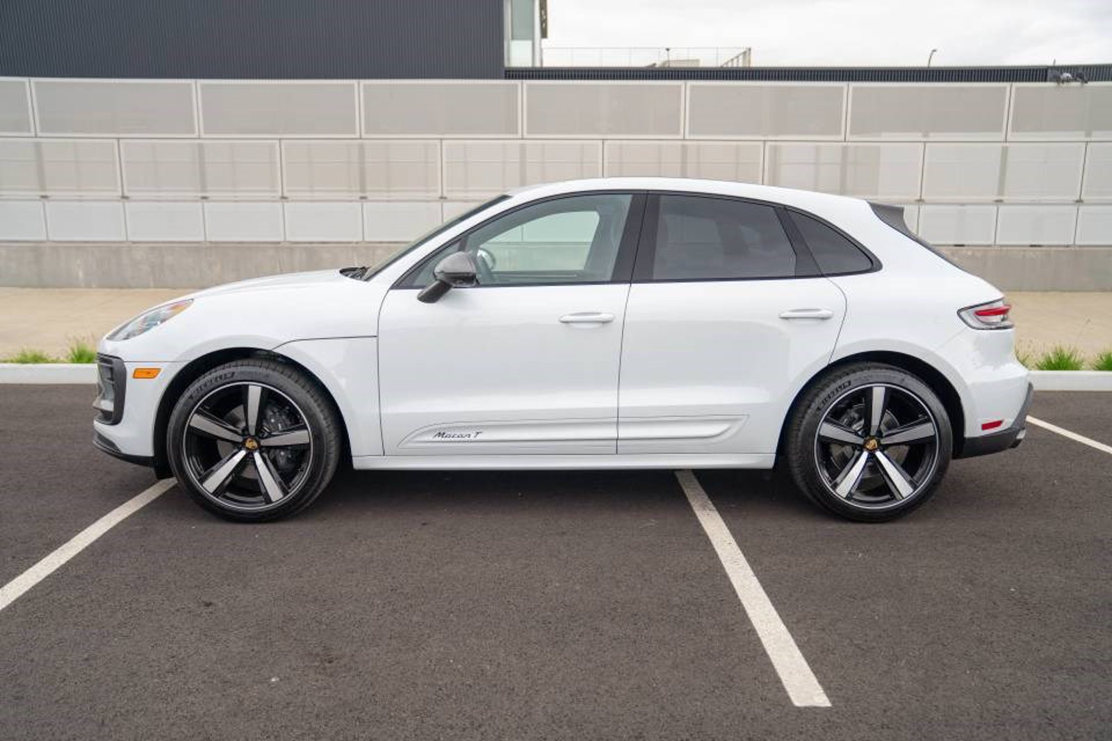 New 2026 Porsche Macan Turbo AWD/4WD video 2