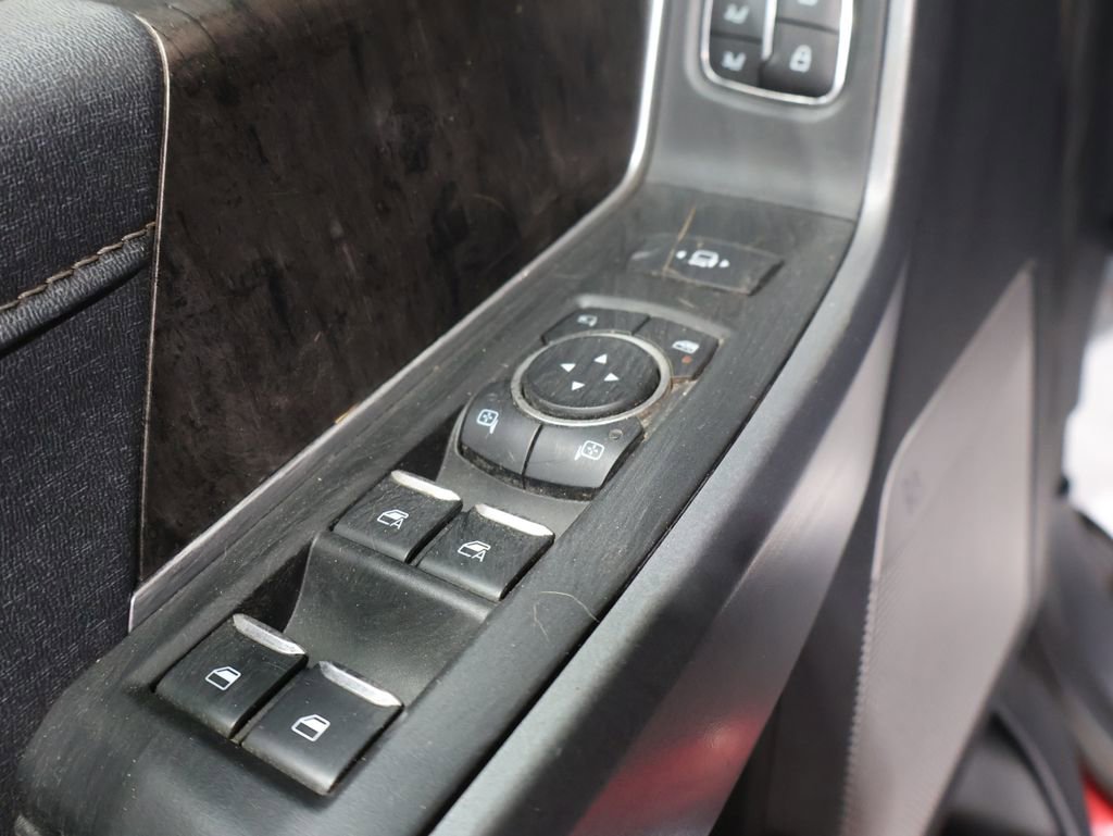 Used 2024 Ford F250 Lariat w/ Chrome Package image 16