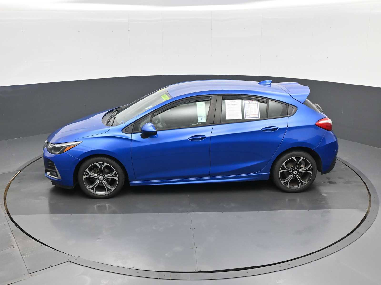 Used 2019 Chevrolet Cruze LT w/ Convenience Package image 24