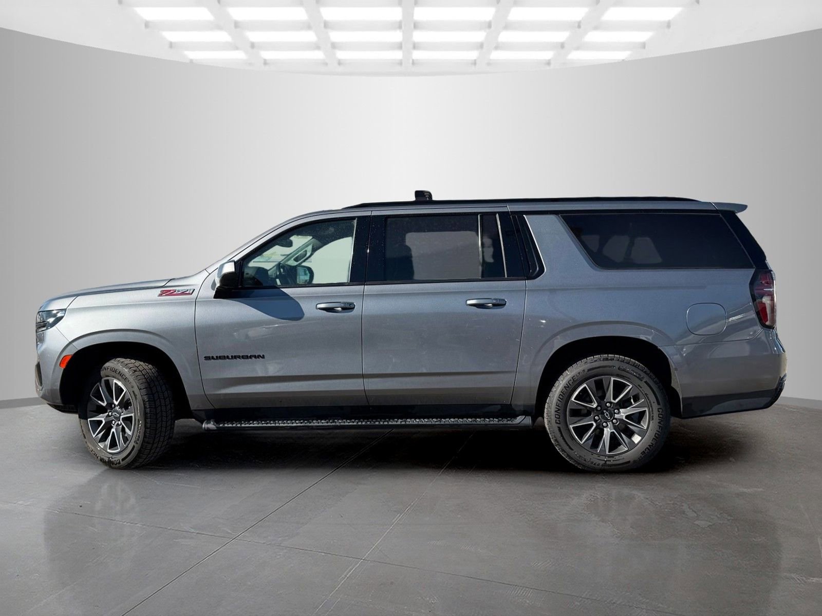 Used 2022 Chevrolet Suburban Z71 AWD/4WD image 8