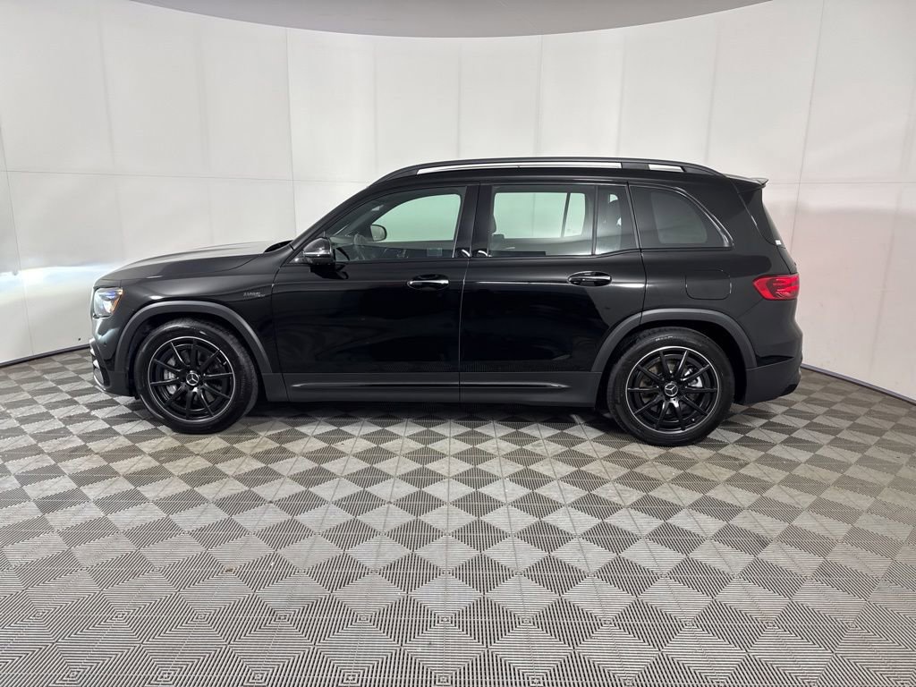 Used 2025 Mercedes-Benz GLB 35 AMG 4MATIC image 2