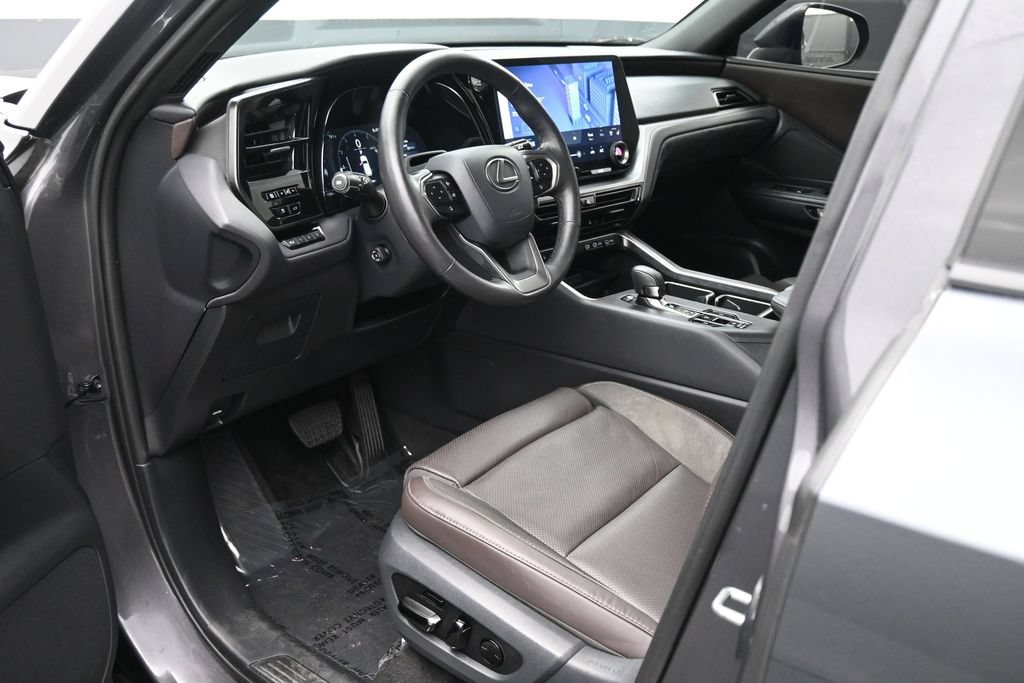 Used 2024 Lexus TX 350 FWD image 2