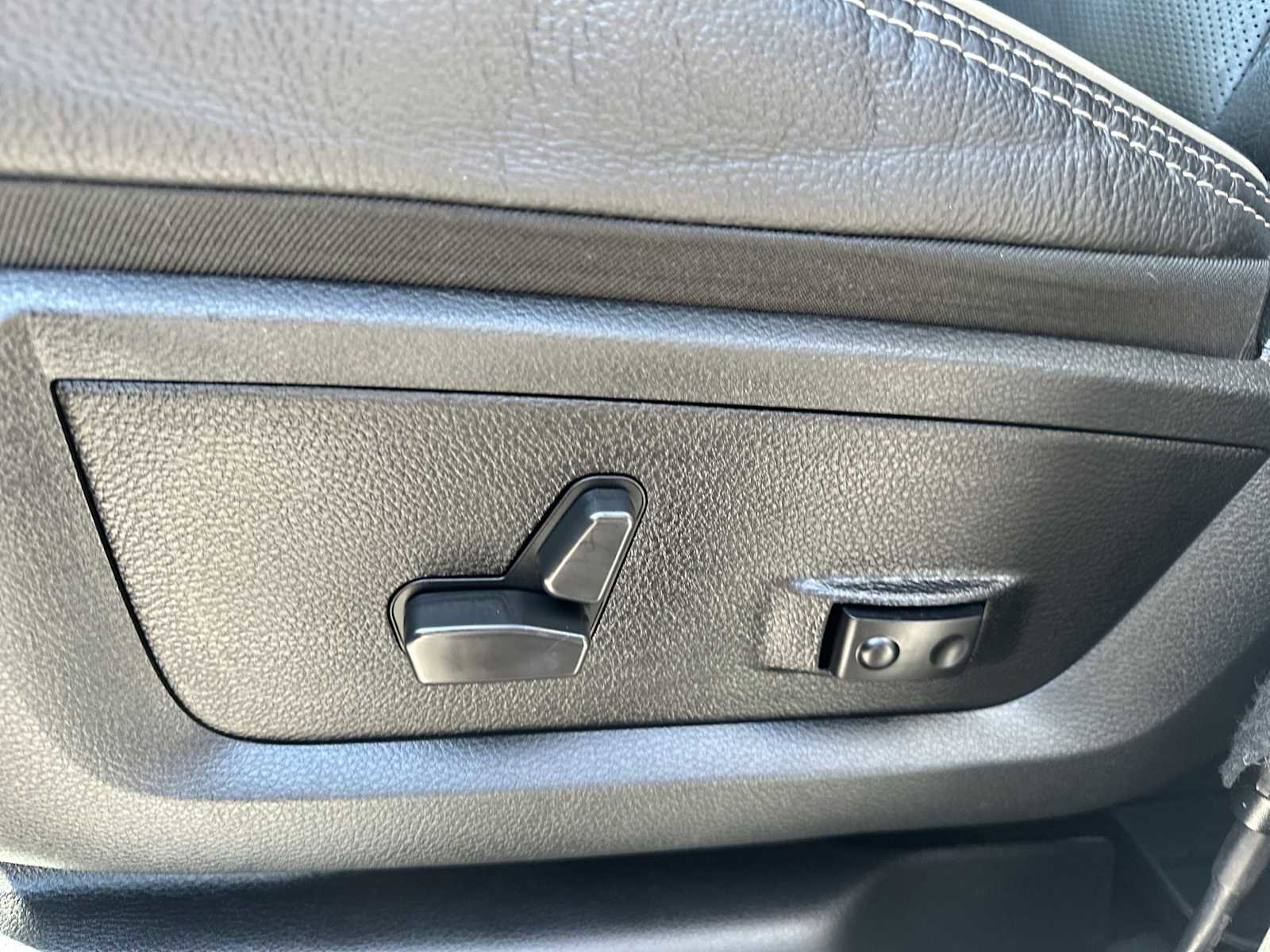 Used 2022 RAM 2500 Limited w/ Towing Technology Group image 12