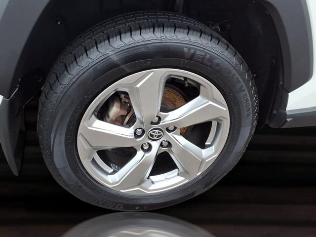 Used 2020 Toyota RAV4 Limited AWD/4WD image 26