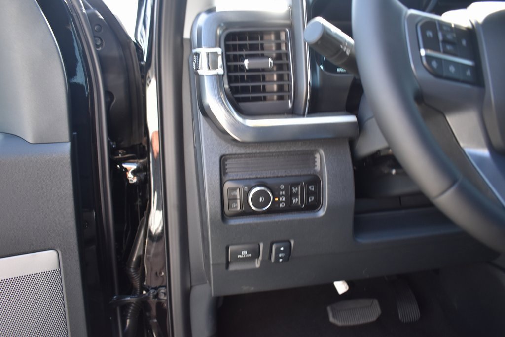 Used 2025 Ford F350 Lariat image 26