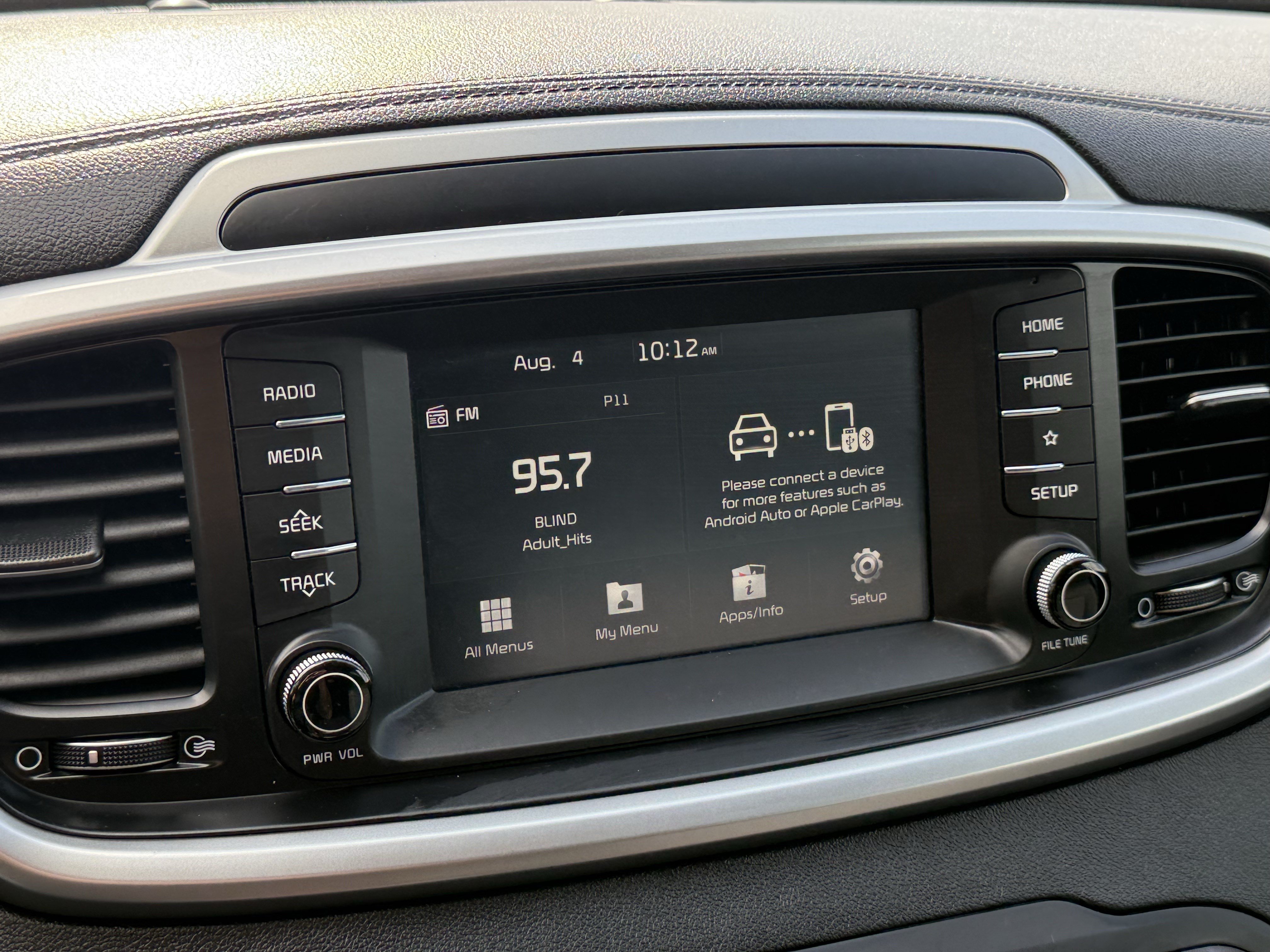 Used 2020 Kia Sorento FWD V6 image 22
