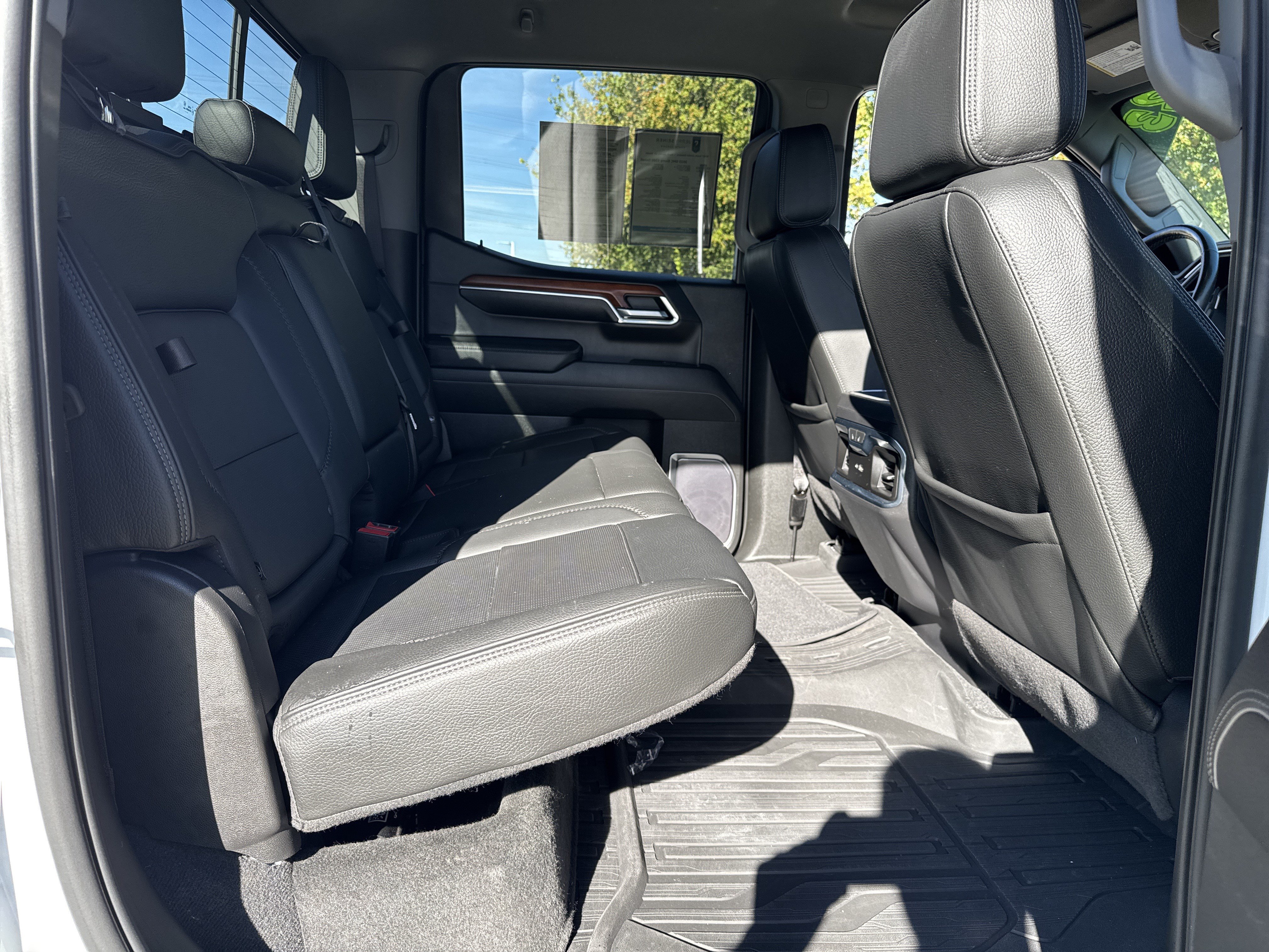 Used 2023 GMC Sierra 1500 Denali w/ Technology Package AWD/4WD image 24