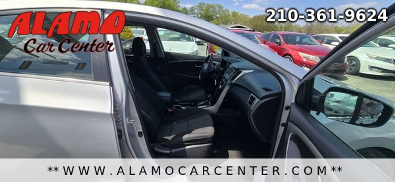 Used 2016 Hyundai Elantra GT FWD image 14
