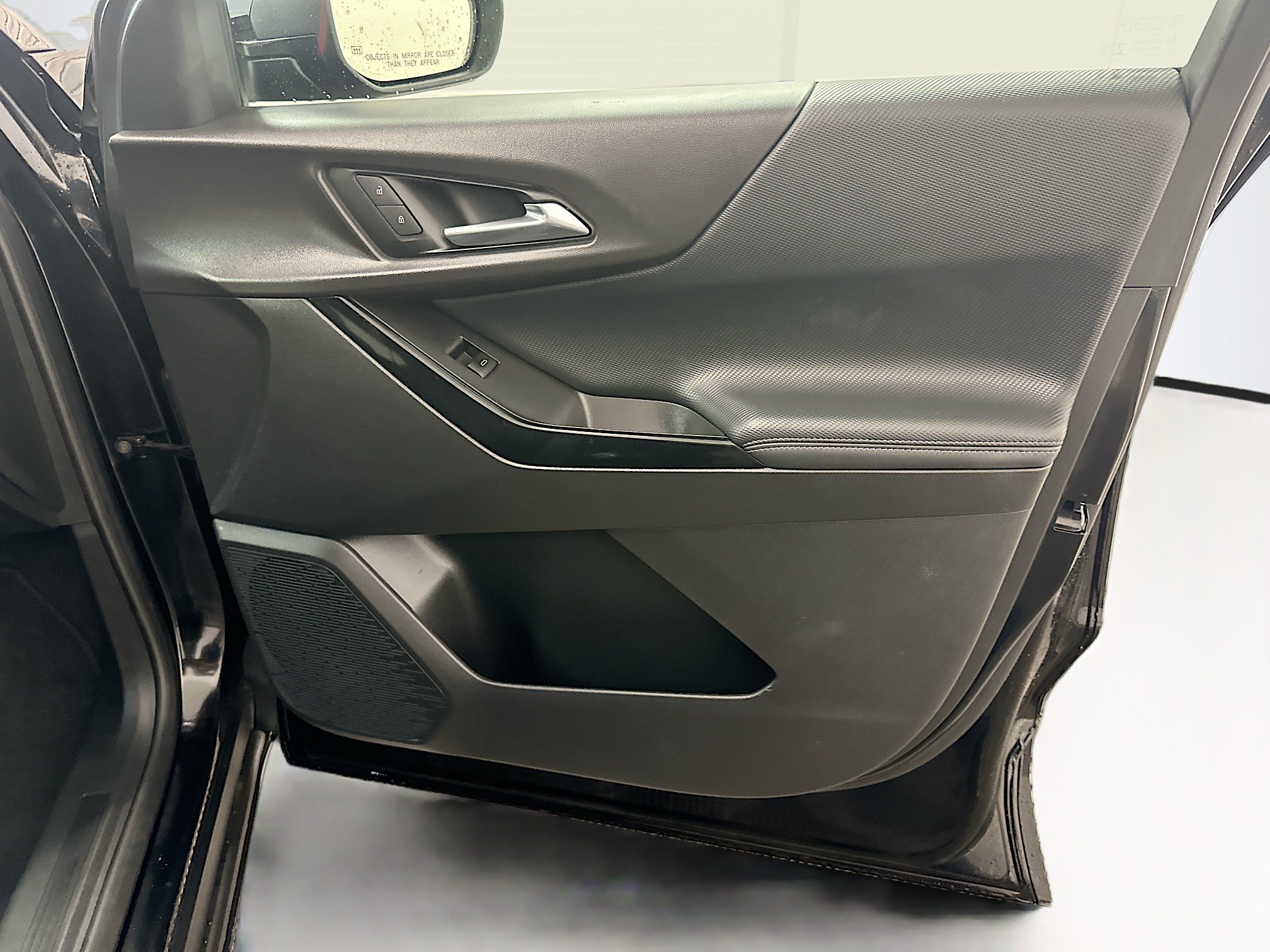 Used 2025 Chevrolet Equinox LT AWD/4WD image 33