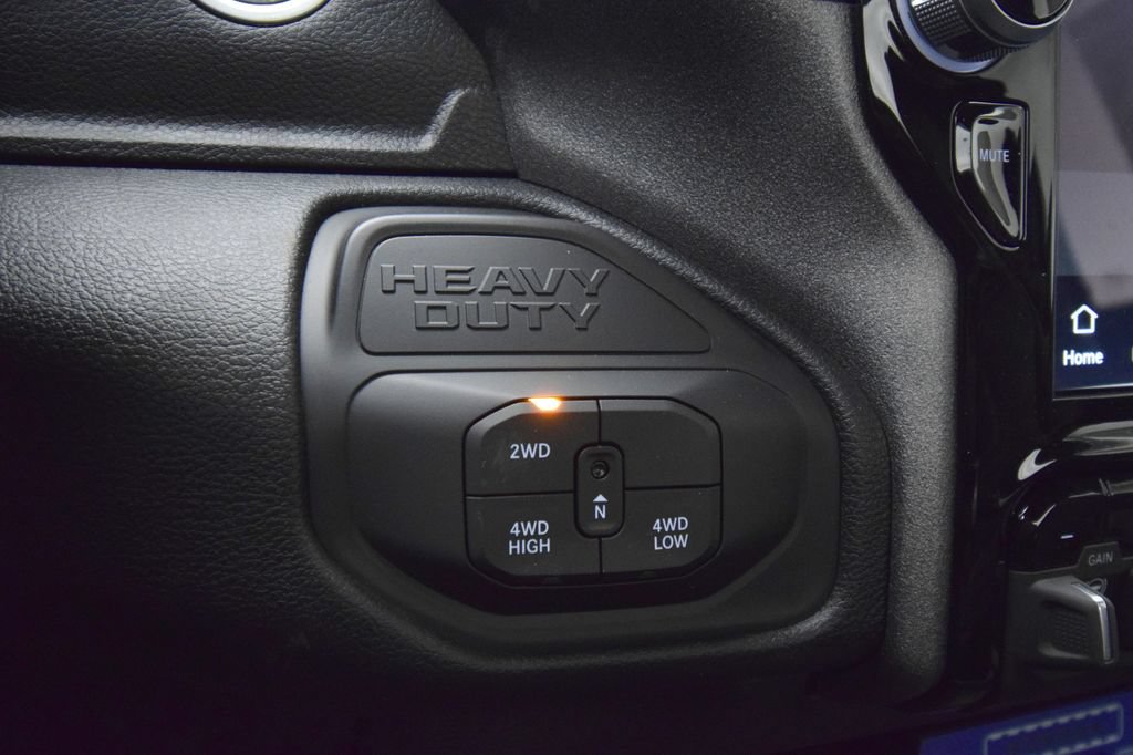 New 2026 RAM 5500 Tradesman AWD/4WD image 32