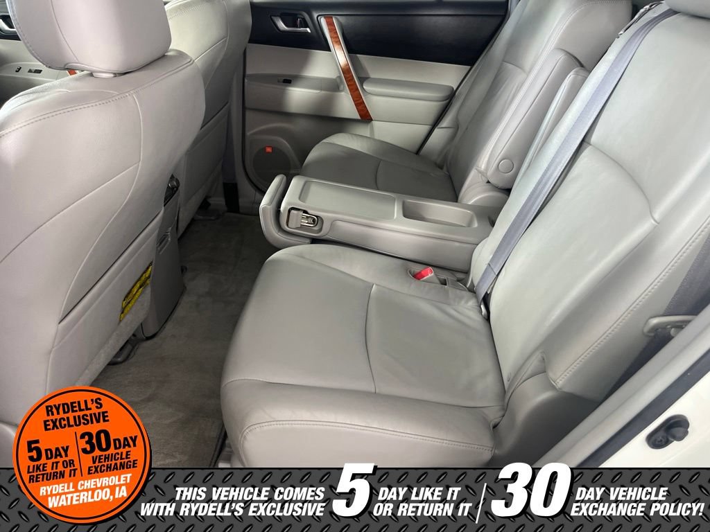 Used 2009 Toyota Highlander Limited w/ Extra Value Pkg 7 AWD/4WD image 18
