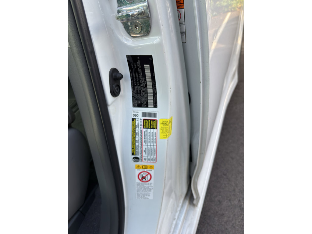 Used 2018 Toyota Sienna L FWD image 8