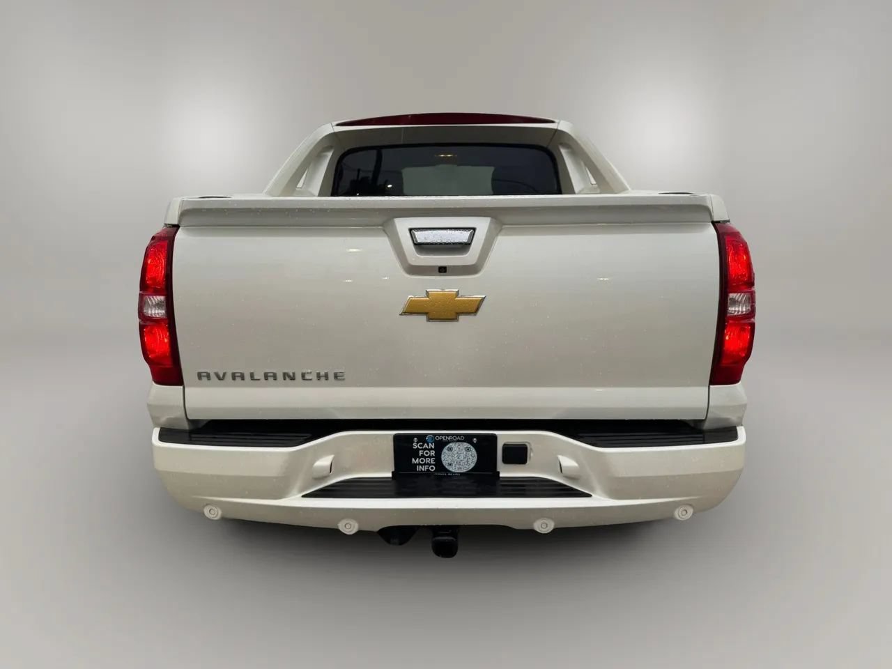 Used 2012 Chevrolet Avalanche LTZ AWD/4WD image 8