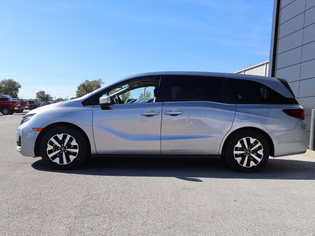 Used 2025 Honda Odyssey EX-L image 2