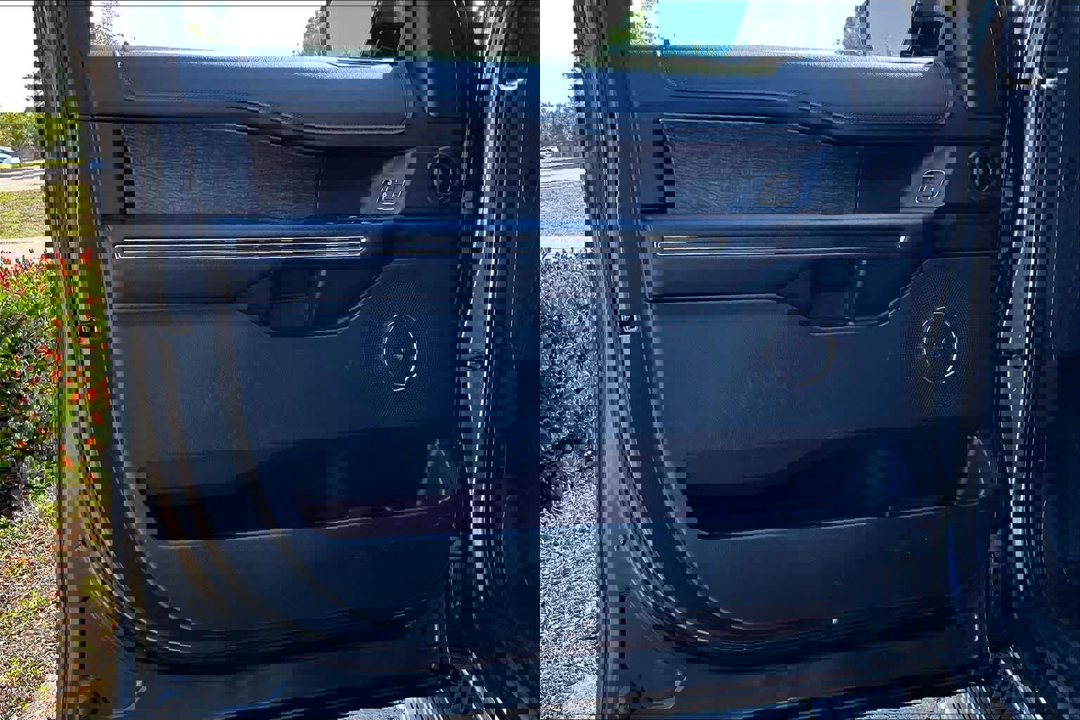 Used 2018 Ford Expedition Limited w/ Equipment Group 301A image 26