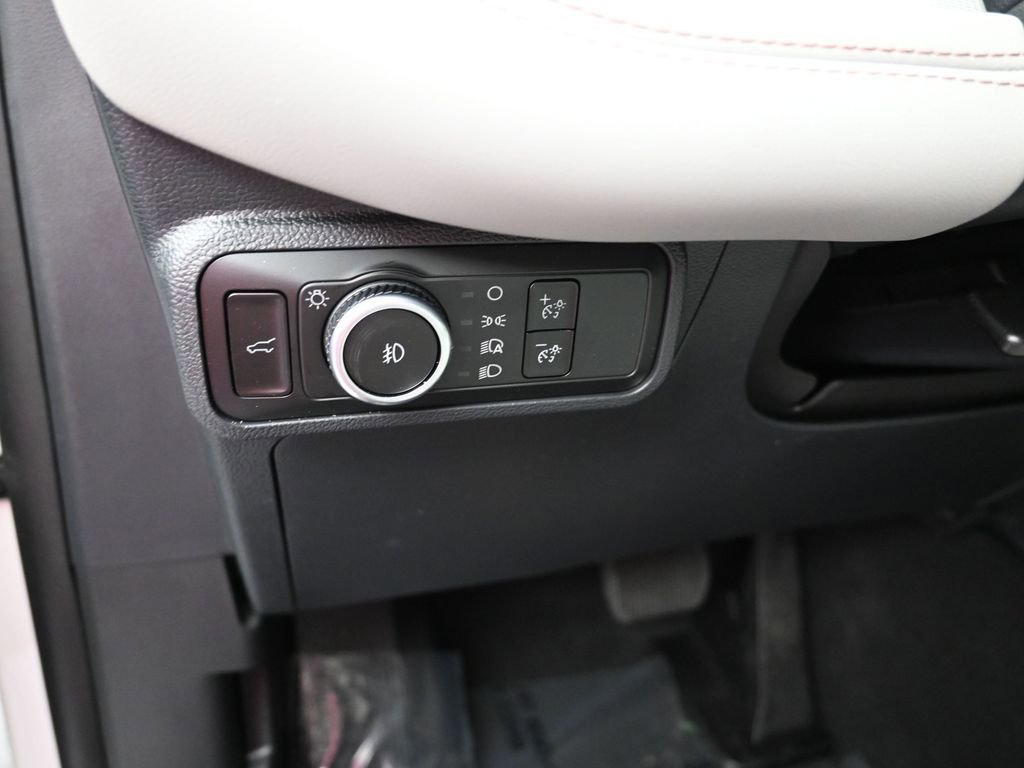 New 2026 Ford Explorer Active w/ Active Comfort Package image 13