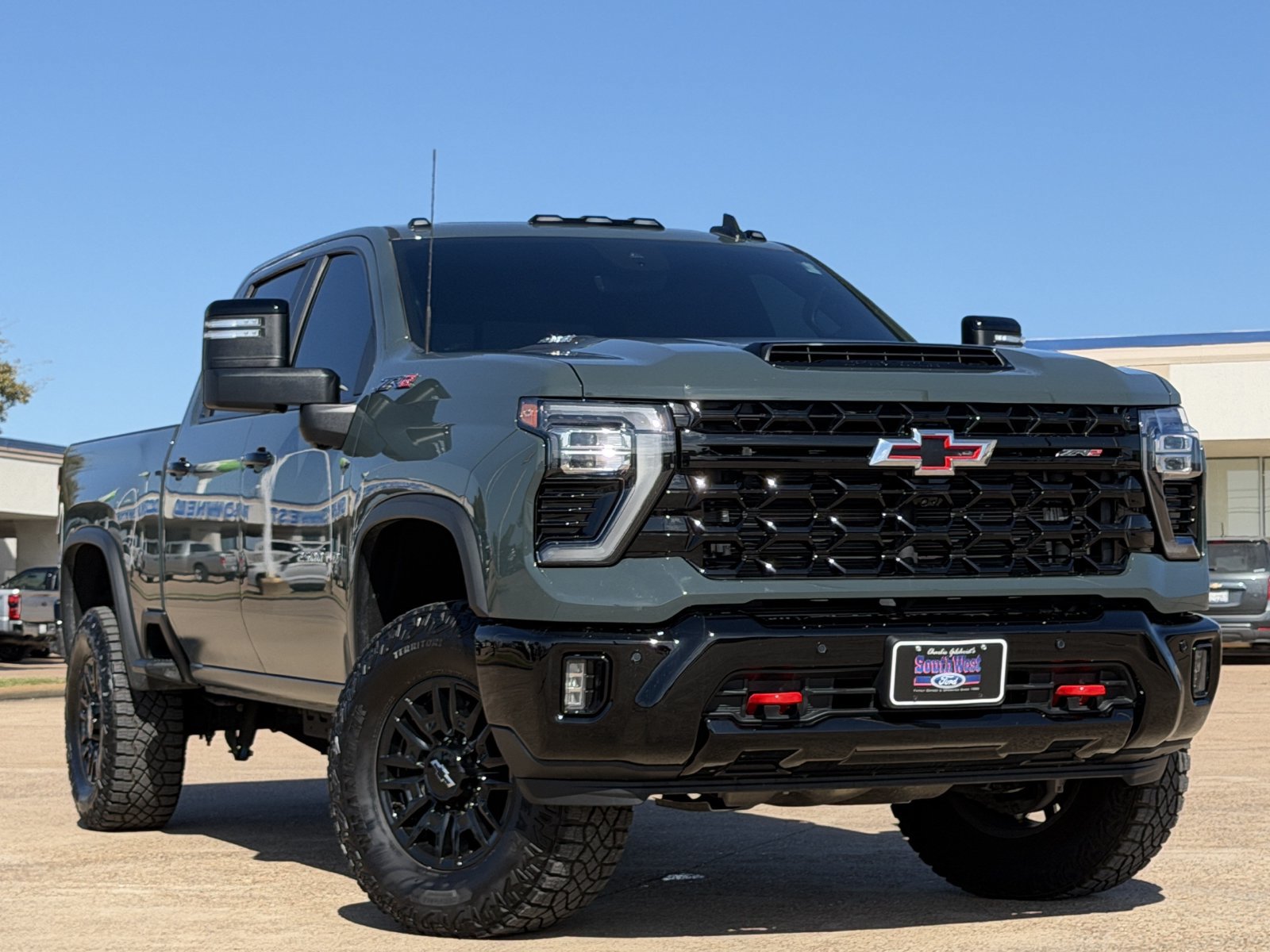 Used 2026 Chevrolet Silverado 2500 ZR2 AWD/4WD image 2