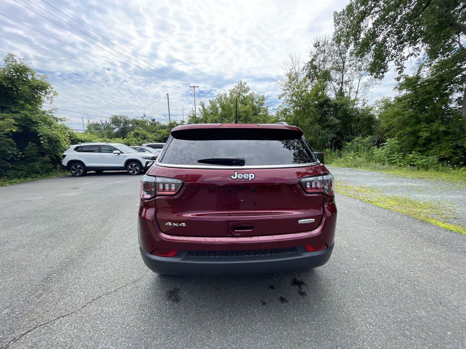 Used 2021 Jeep Compass Latitude AWD/4WD image 27