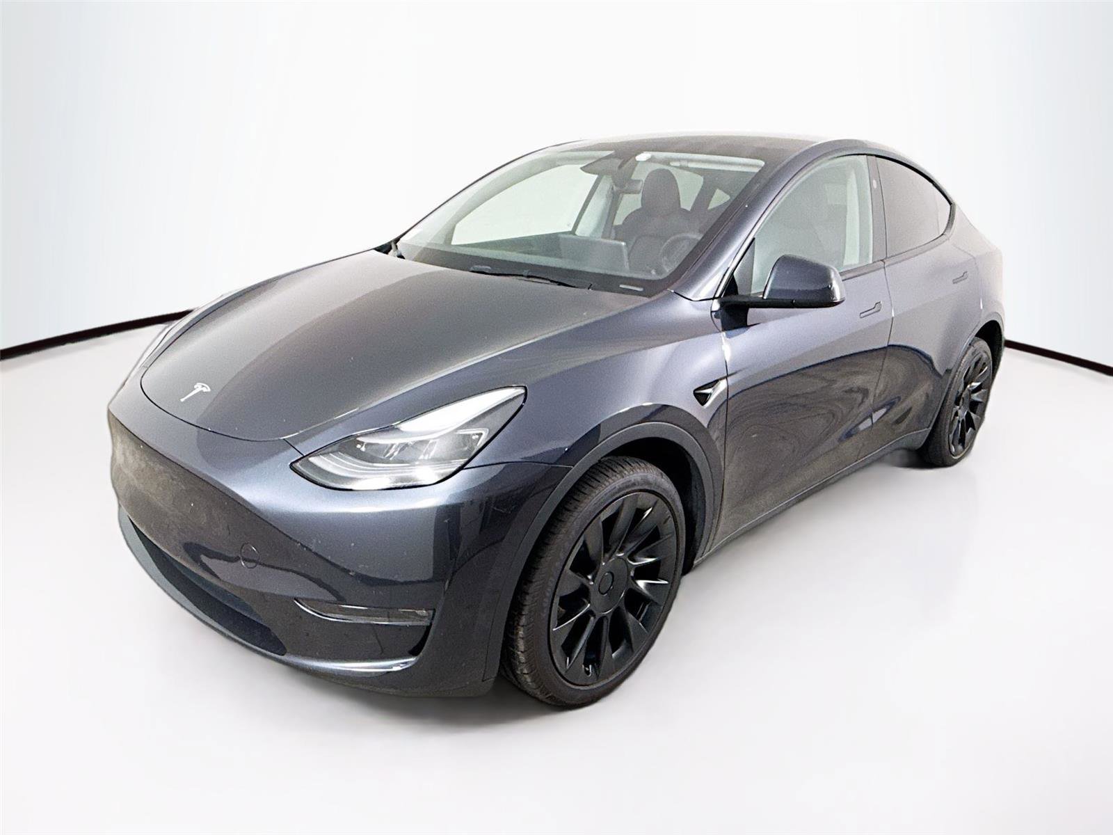Used 2024 Tesla Model Y Long Range AWD/4WD image 1