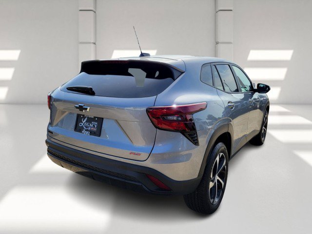 Certified 2025 Chevrolet Trax RS w/ Driver Confidence Package image 5