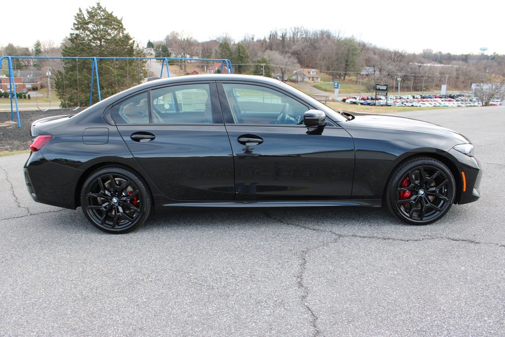 New 2026 BMW 330i xDrive Sedan w/ M Sport Package AWD/4WD image 9