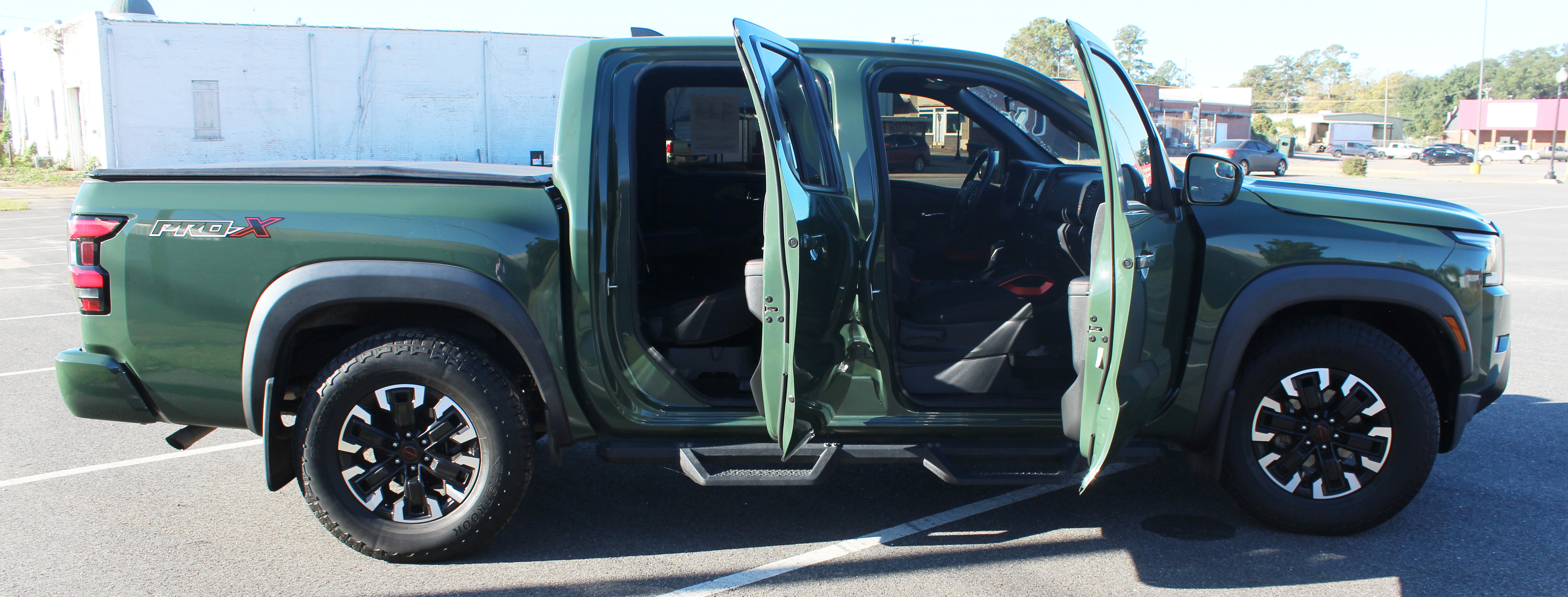 Used 2023 Nissan Frontier Pro-X w/ Tow Package image 10