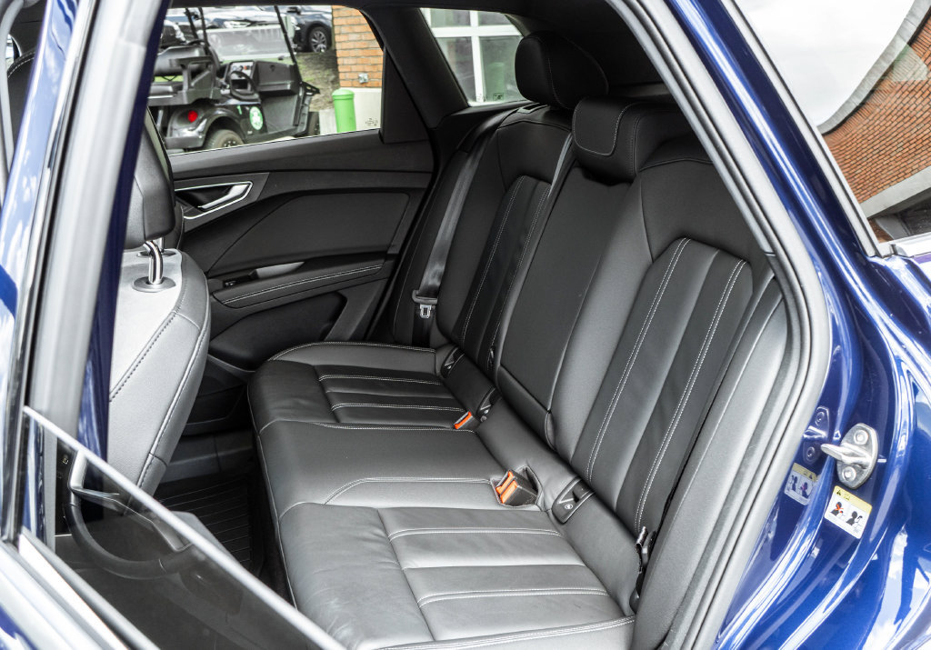 Used 2024 Audi Q4 e-tron Premium Plus AWD/4WD image 26