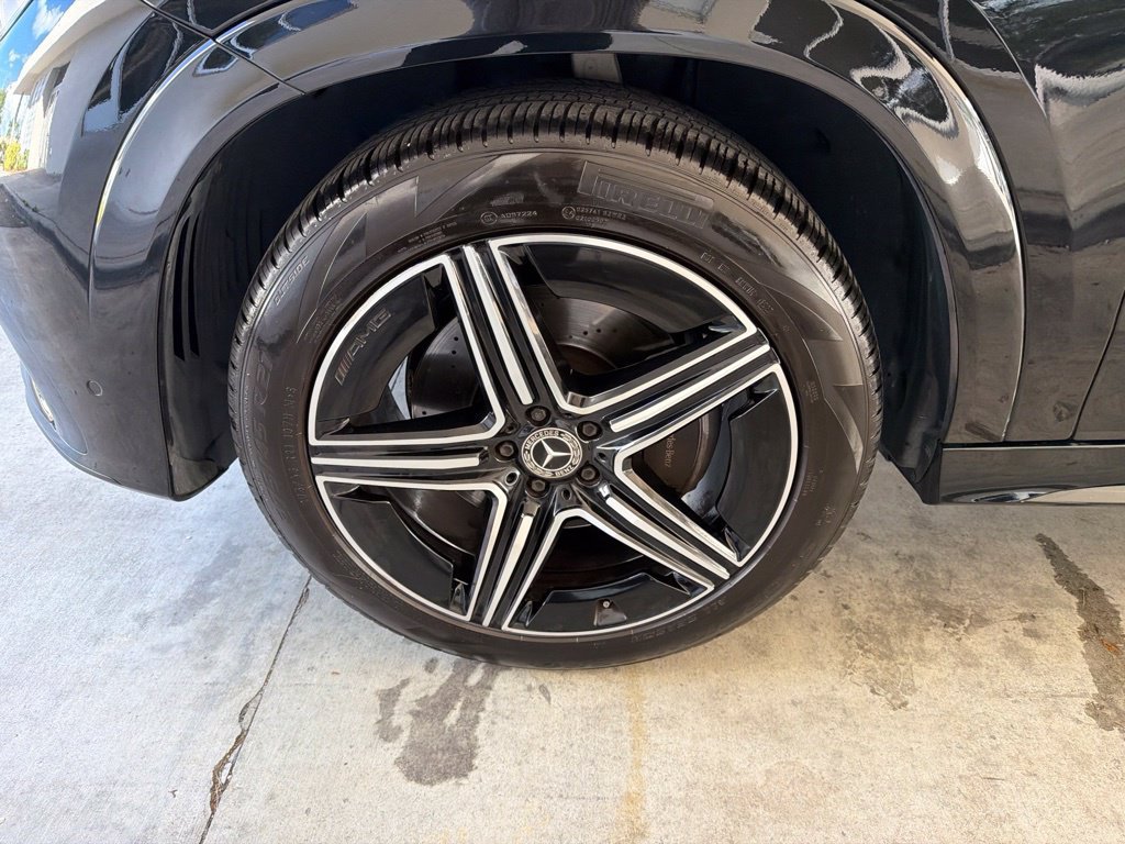 Used 2025 Mercedes-Benz GLE 350 4MATIC w/ AMG Line Exterior image 15
