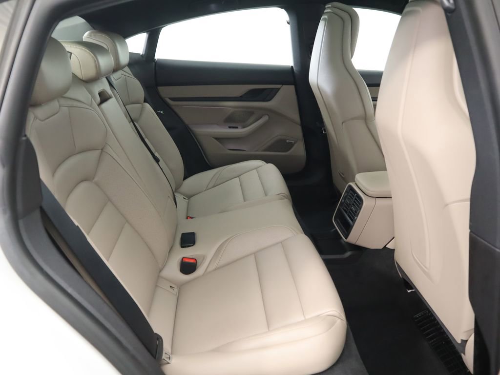 Used 2021 Porsche Taycan image 23