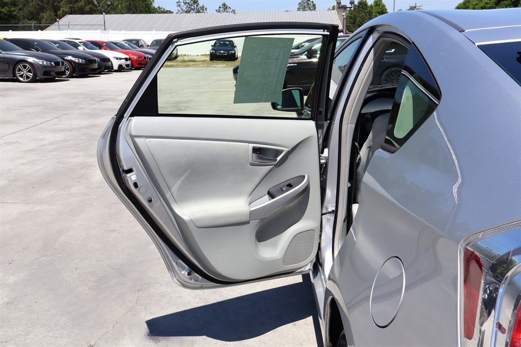 Used 2012 Toyota Prius Three FWD image 31