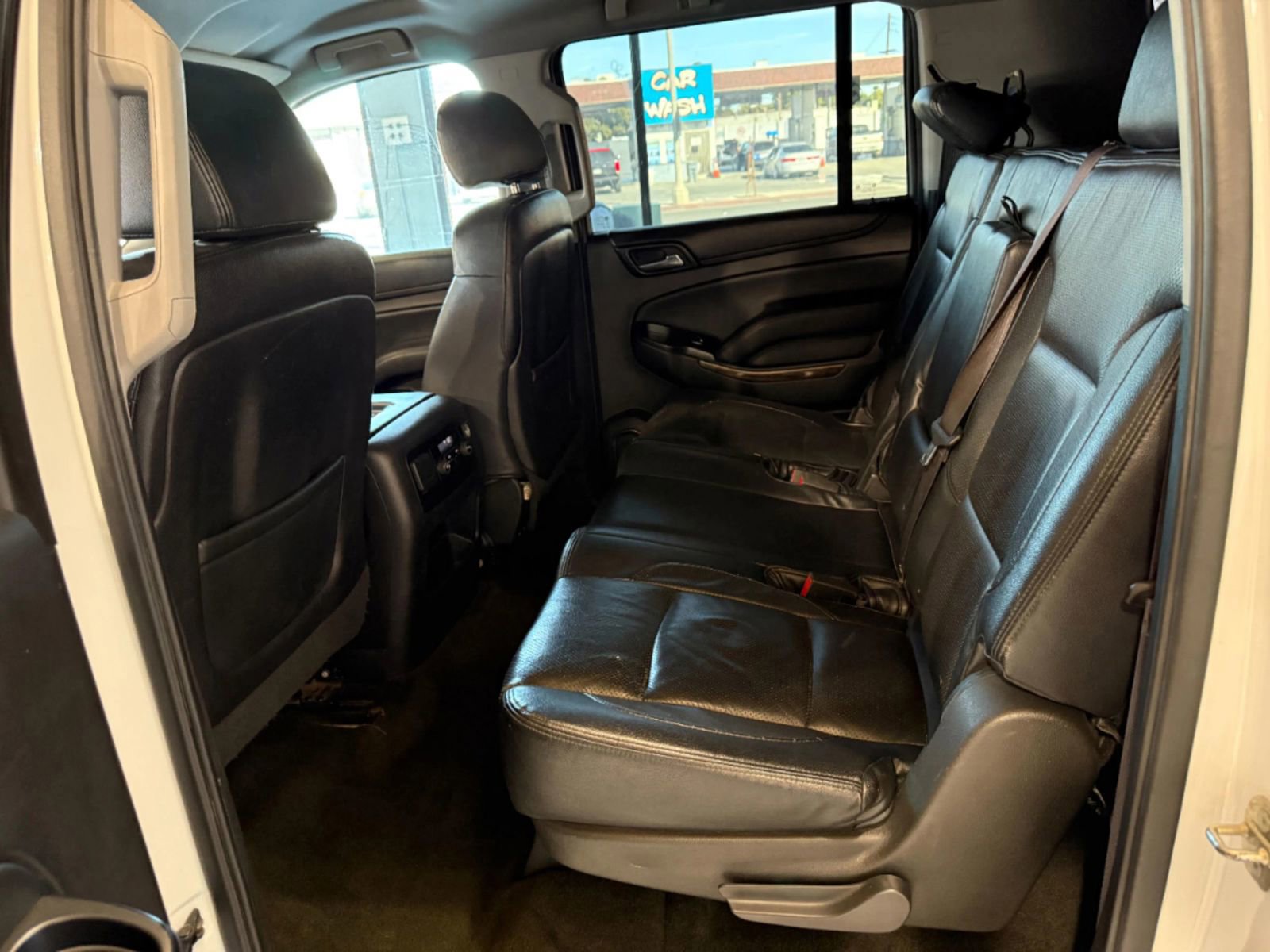 Used 2015 Chevrolet Suburban LS image 10