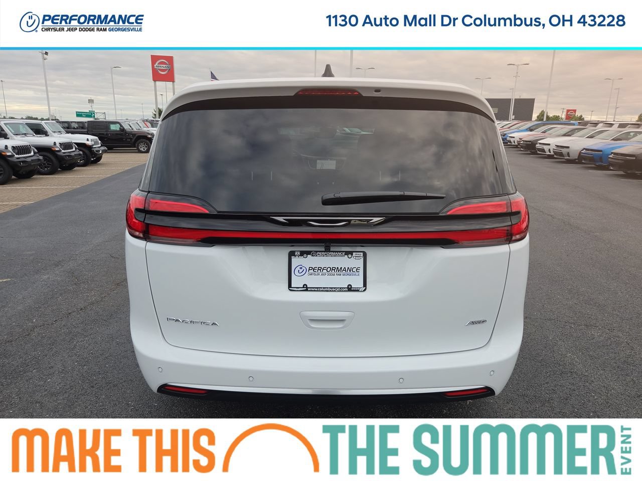 New 2027 Chrysler Pacifica Select w/ Family Tech Group AWD/4WD image 6