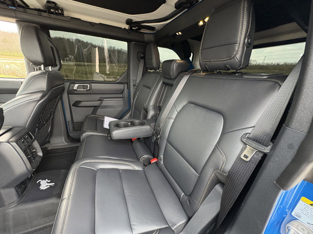 Used 2025 Ford Bronco Badlands AWD/4WD image 19