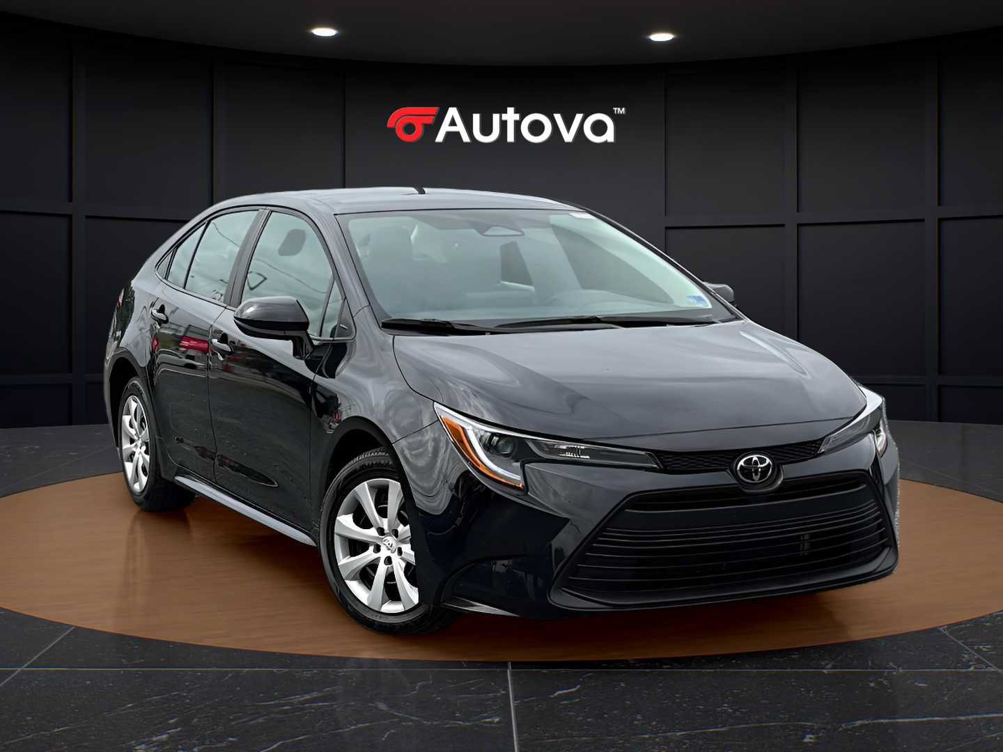 Used 2025 Toyota Corolla LE FWD image 7