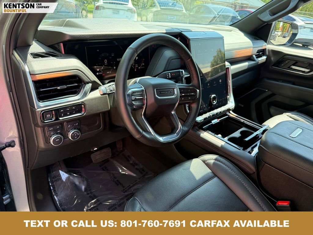 Used 2025 GMC Yukon XL Denali AWD/4WD image 28