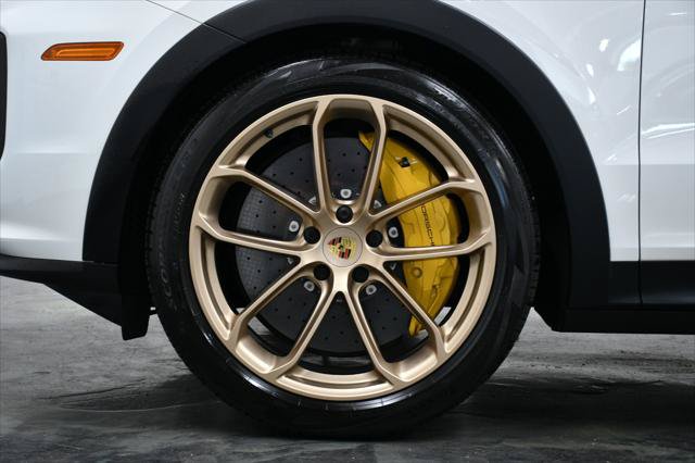 Used 2024 Porsche Cayenne Turbo GT AWD/4WD image 6